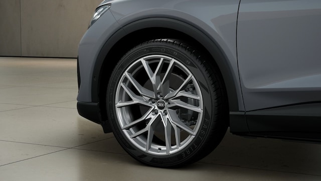 Audi Q4 e-tron SUV 45 e-tron Audi Q4 e-tron