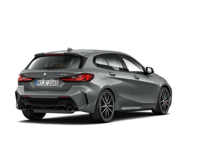 BMW M135i 5-deurs xDrive