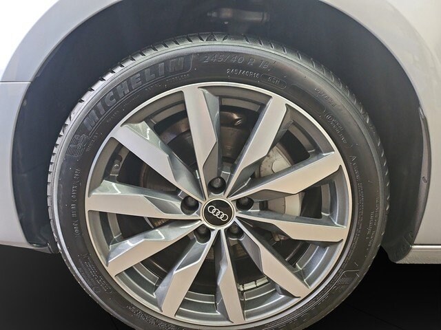 Audi A4 40 TFSI S-Tronic Sedan