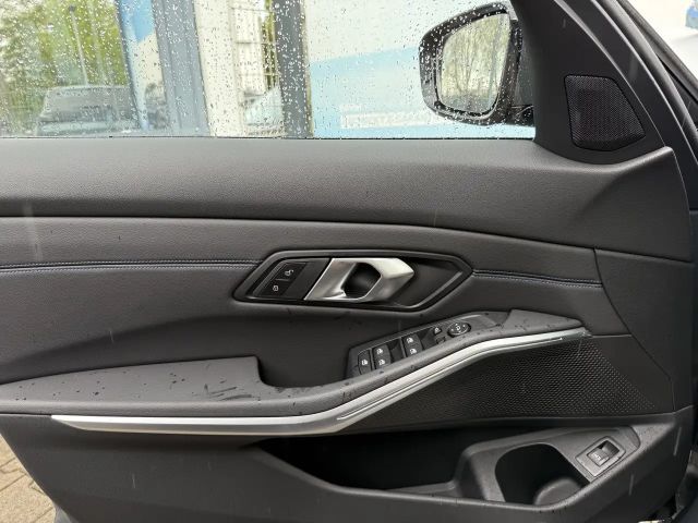 BMW 330 330d M-Sport Touring xDrive