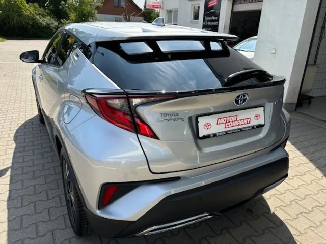 Toyota C-HR Hybride Team D