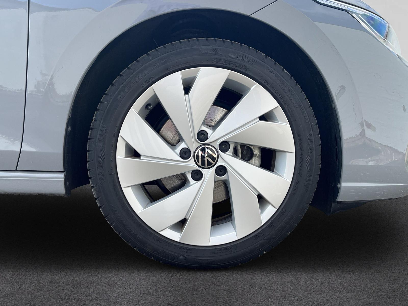 Volkswagen Golf 1.5 TSI Golf VIII Life