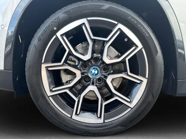 BMW iX1 xDrive30