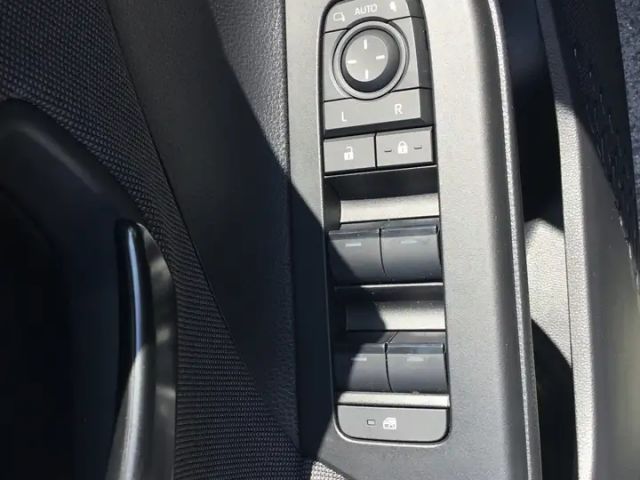 Toyota C-HR Active Hybride Plug-in