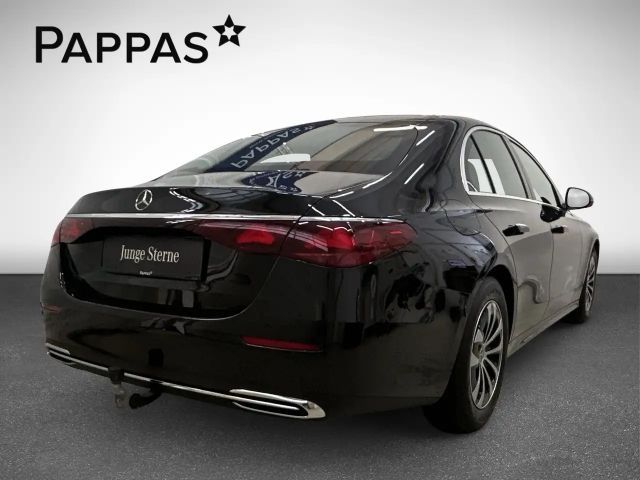 Mercedes-Benz E 220 AVANTGARDE E 220 d Sedan