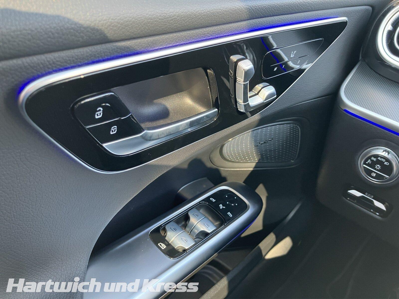 Mercedes-Benz C 180 AVANTGARDE Sedan