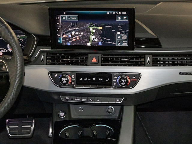 Audi A4 40 TFSI Quattro S-Line S-Tronic Sedan