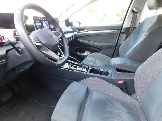 Volkswagen Golf 1.5 eTSI DSG Style