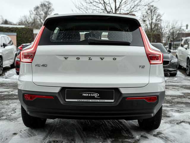 Volvo XC40 Core Momentum