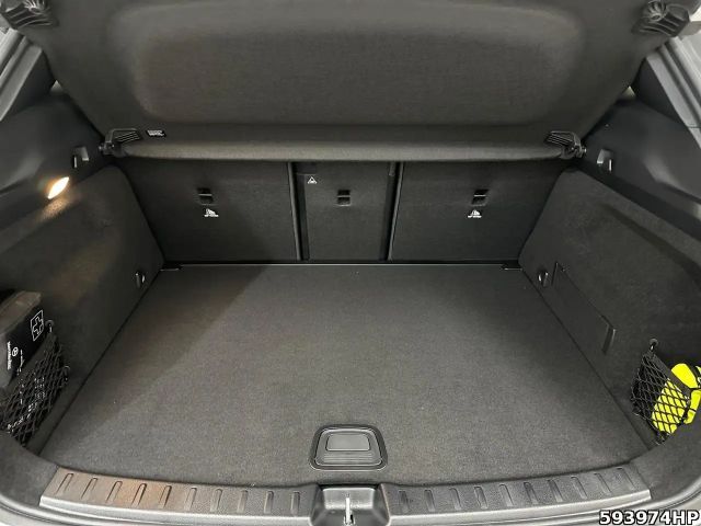 Mercedes-Benz GLA 180 AMG Line