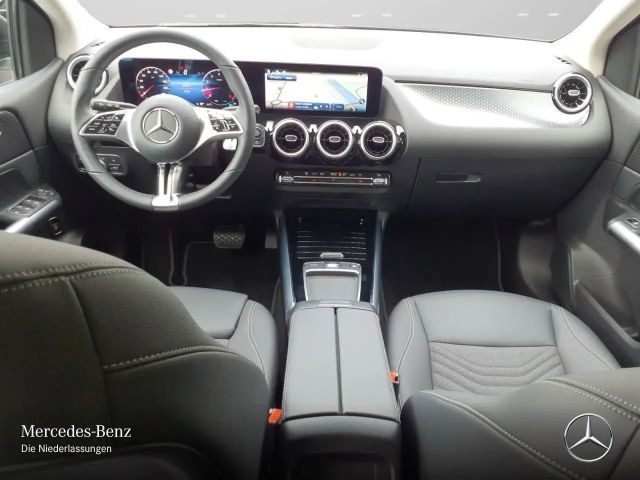 Mercedes-Benz B 200 Progressive Sedan