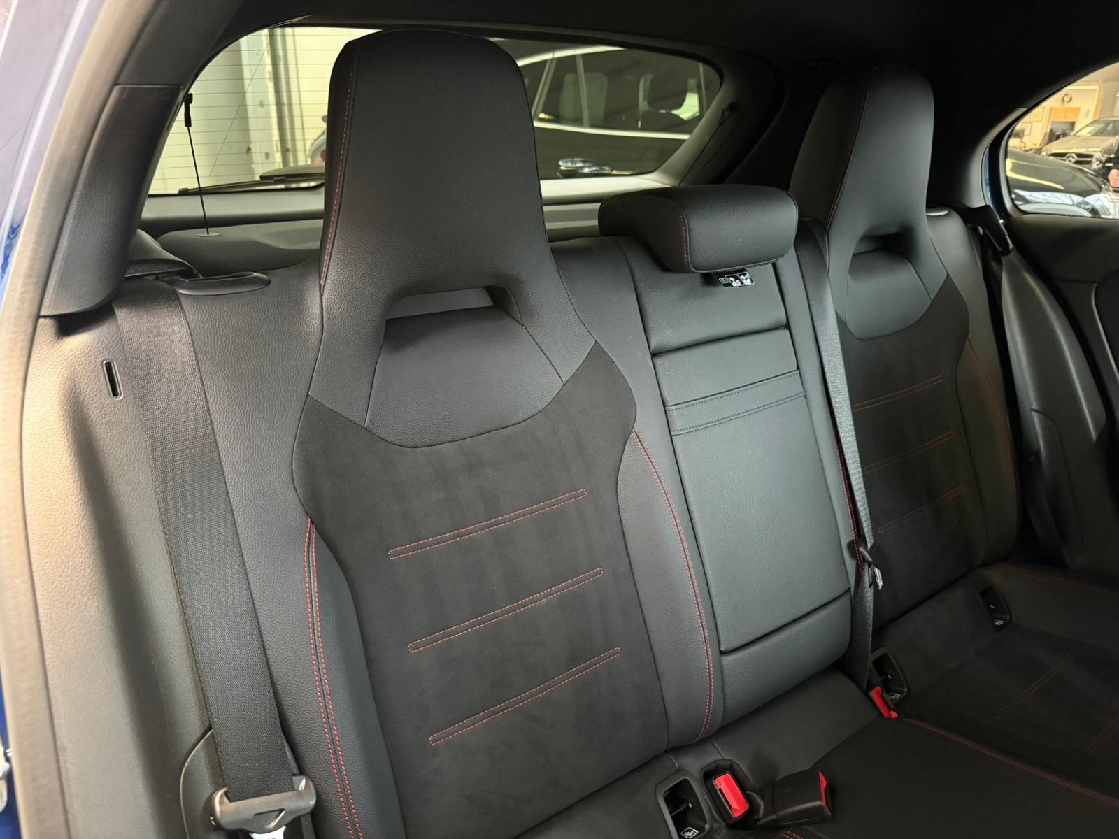 Mercedes-Benz A 250 A 250 e AMG Line