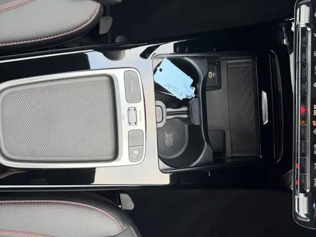 Mercedes-Benz A 180 AMG Line