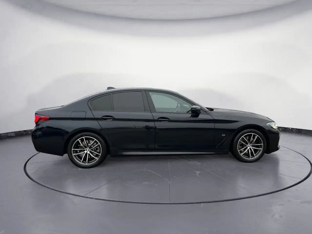 BMW 520 520d M-Sport Sedan xDrive