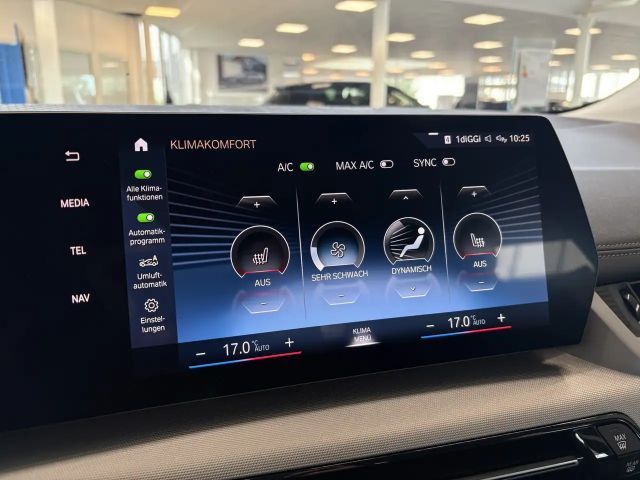 BMW 220 220i Active Tourer