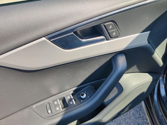 Audi A4 35 TFSI Avant S-Line S-Tronic