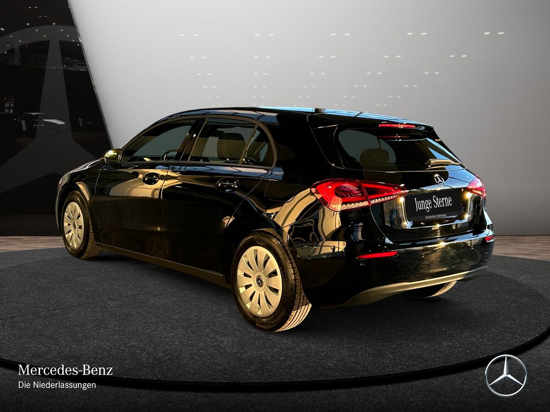 Mercedes-Benz A 180 A 180 d