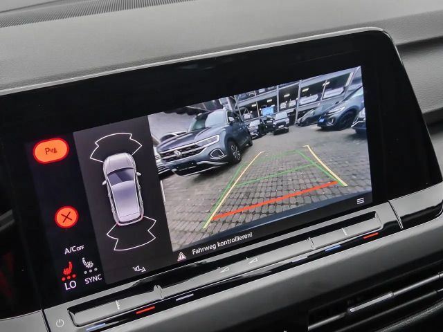 Volkswagen Golf Style