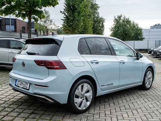 Volkswagen Golf 1.5 TSI Style