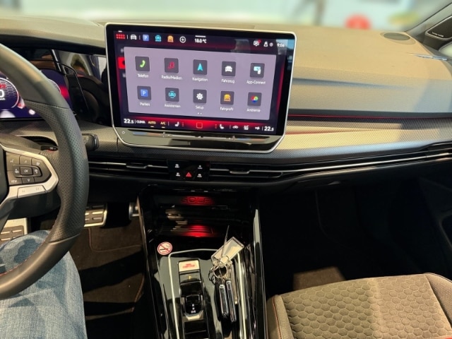 Volkswagen Golf 2.0 TSI Golf VIII