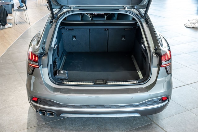 Audi A6 Avant Quattro S-Tronic