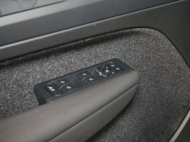 Volvo XC40 AWD Plus Recharge