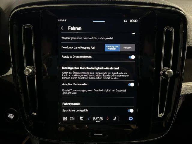 Volvo XC40 Dark Plus