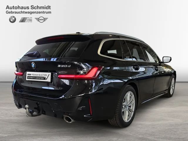 BMW 330 330d M-Sport Touring xDrive