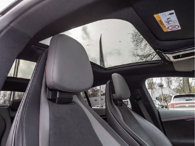 Mercedes-Benz EQE 300 Sedan