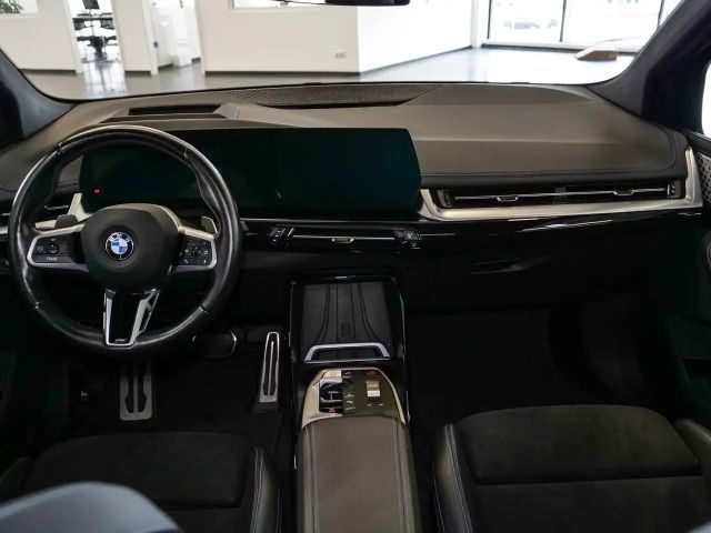 BMW 223 223i M-Sport