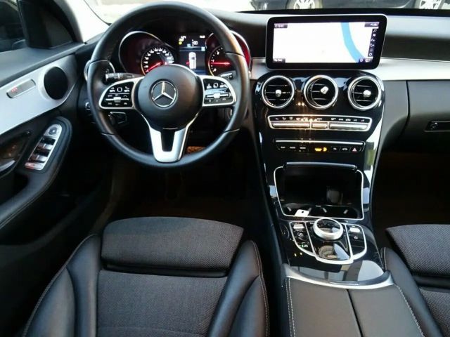 Mercedes-Benz C 220 AVANTGARDE C 220 d Estate