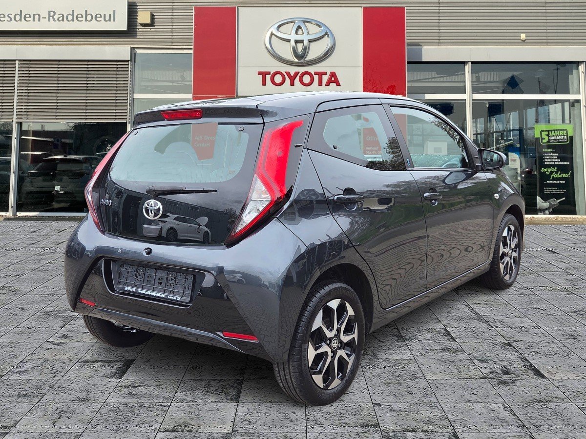 Toyota Aygo 5-deurs Play X-play