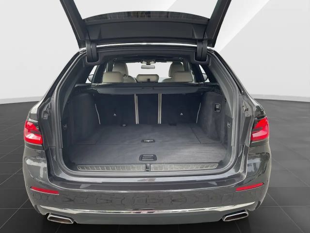 BMW 530 530d Luxury Line Touring xDrive