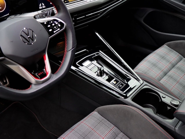 Volkswagen Golf 2.0 TSI DSG