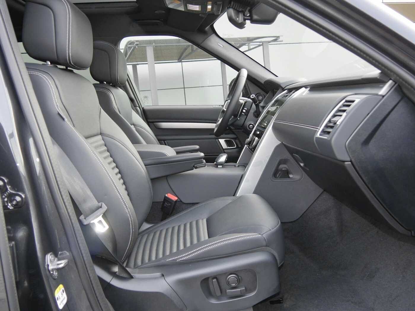 Land Rover Discovery D250 Dynamic SE