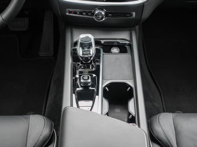 Volvo V60 Cross Country AWD Plus