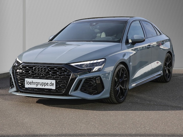Audi RS3 Quattro S-Tronic Sedan