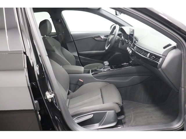 Audi A4 40 TFSI Avant S-Tronic