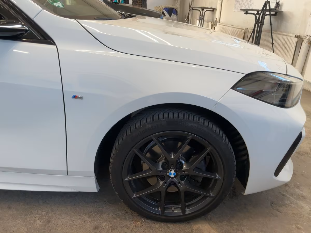 BMW 118 118i M-Sport Sedan