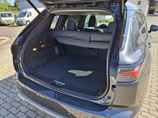 Mitsubishi Outlander 4WD PHEV