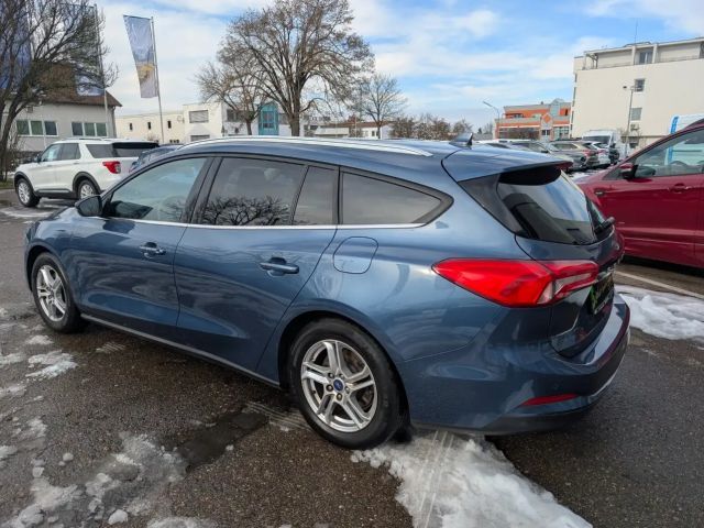 Ford Focus Cool & Connect Wagon