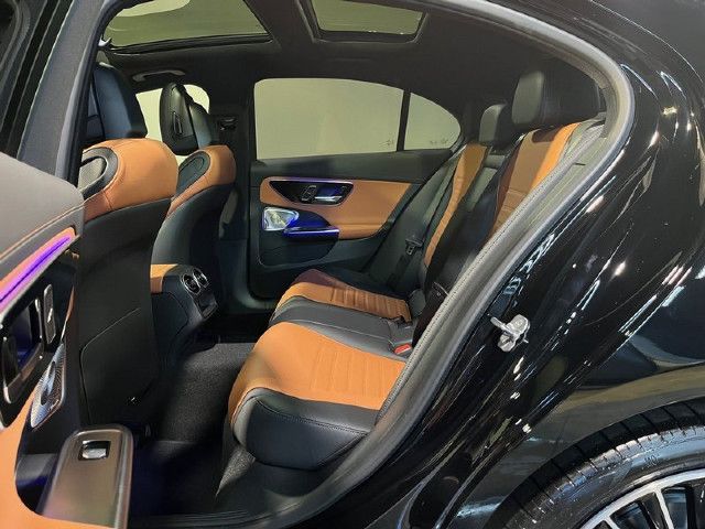 Mercedes-Benz C 200 AMG Line Sedan