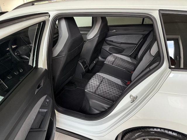 Volkswagen Golf 1.5 TSI Variant