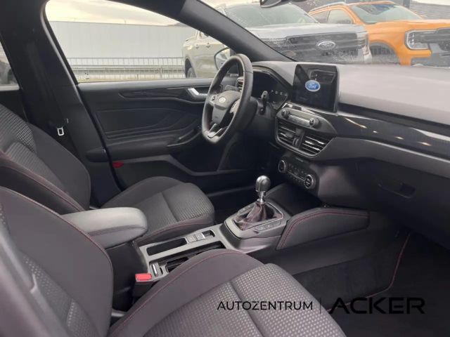 Ford Focus EcoBoost ST Line