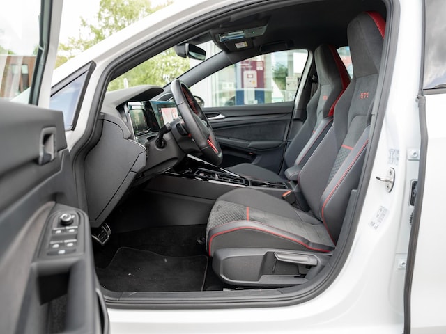 Volkswagen Golf 2.0 TSI