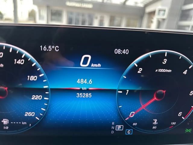 Mercedes-Benz A 200 A 200 d AMG Line