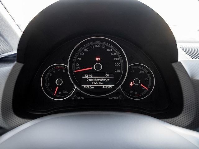 Volkswagen up! Active