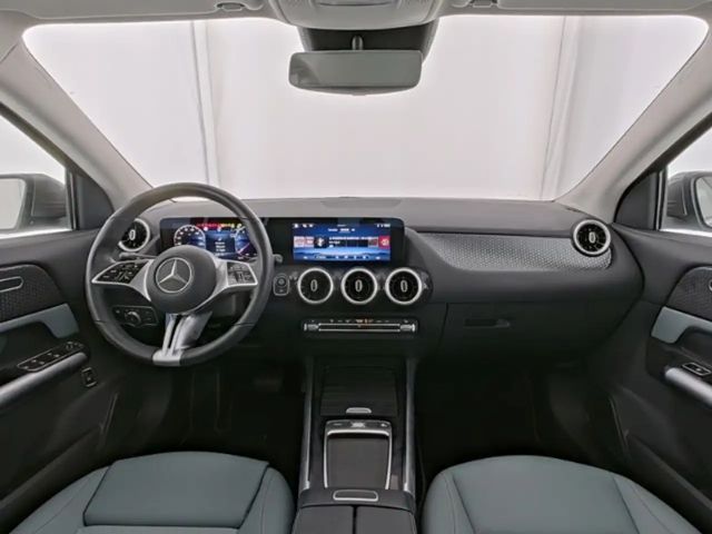 Mercedes-Benz GLA 200 Progressive
