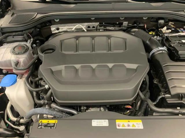 Volkswagen Golf *FACELIFT*ACC*DCC*NAVI*HUD*R-CAM*SHZ*19"*