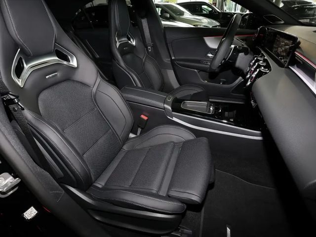 Mercedes-Benz CLA 45 AMG 4MATIC+ AMG Line Coupé